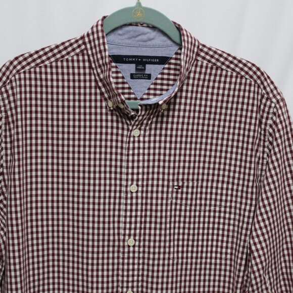 Men's Tommy Hilfiger Classic Fit Shirt - Picture 2 of 7
